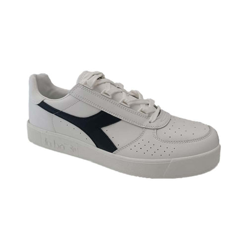 DIADORA