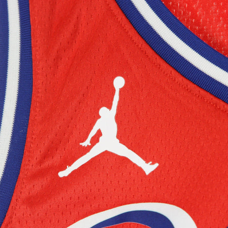 JORDAN NBA Canotta Basket Uomo Nba Swingman Jersey Jordan Statement Edition 2020 No 25 Ben Simmons Phi76e University Red da uomo