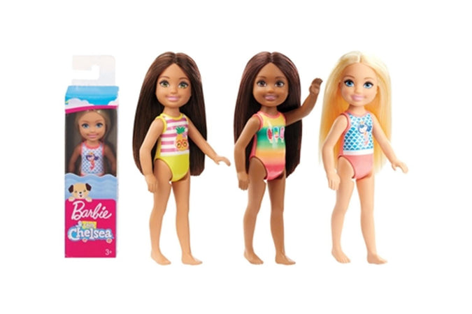 Chelsea e le sue Amiche in Spiaggia