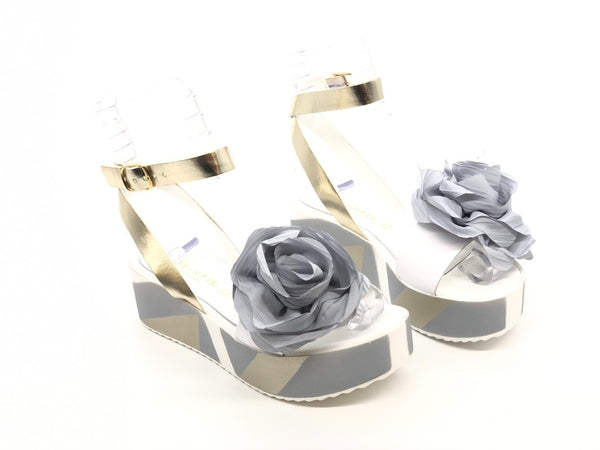 CAFNOIR Sandalo donna grigio chiaro con fiore decorativo