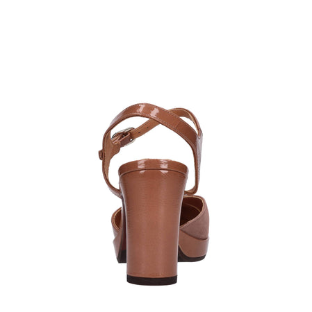 Chie Mihara Scarpe con Tacco Marrone da donna