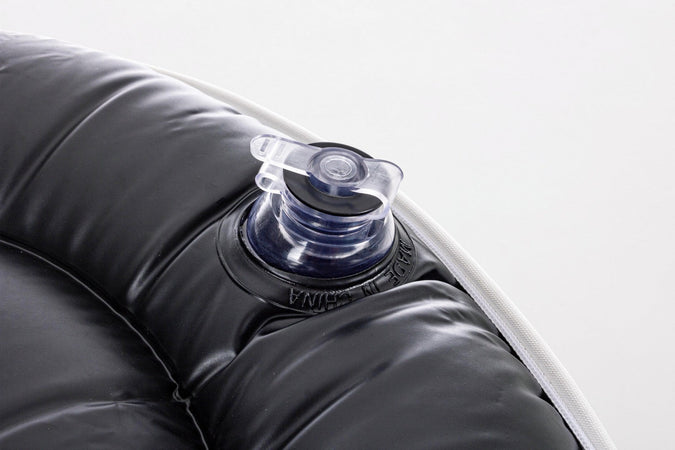 Pouf gonfiabile con righe e tessuto in spun poliestere con cerniera a scomparsa