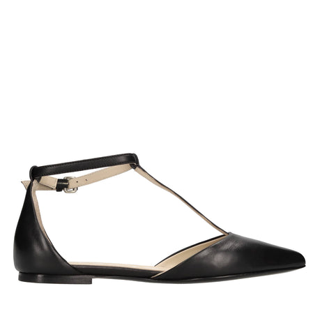 Strategia Scarpe basse Nero da donna