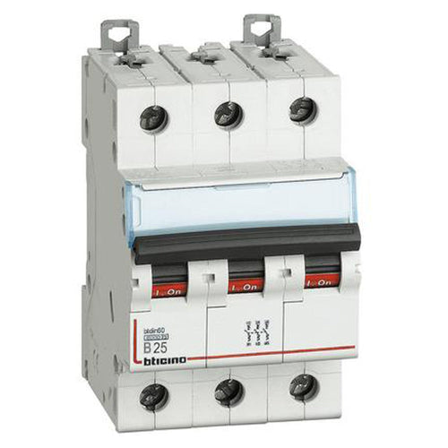 Interruttore magnetotermico 3P 3MOD. 25A Bticino