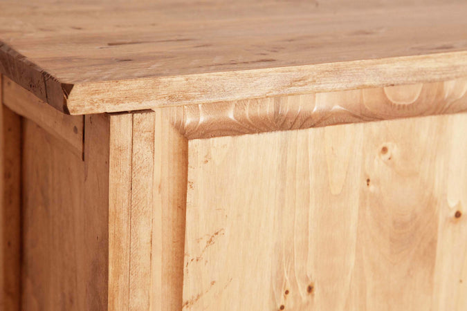 Biscottini Vetrina Country in legno massello di tiglio finitura naturale L68xPR25xH130 cm. Made in Italy