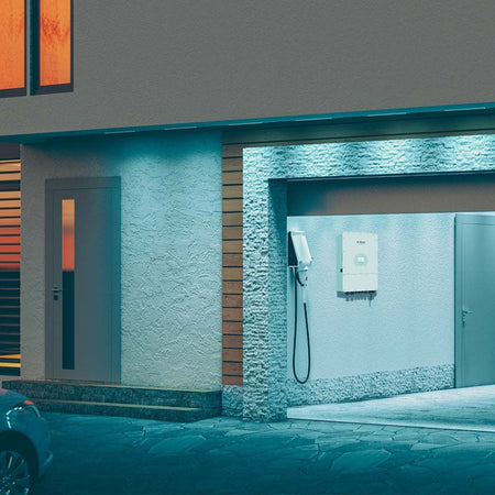 Inverter Ibrido 6kW Monofase IP65 con Display Touch LCD per Impianto Fotovoltaico CEI 0-21 - SKU 11529