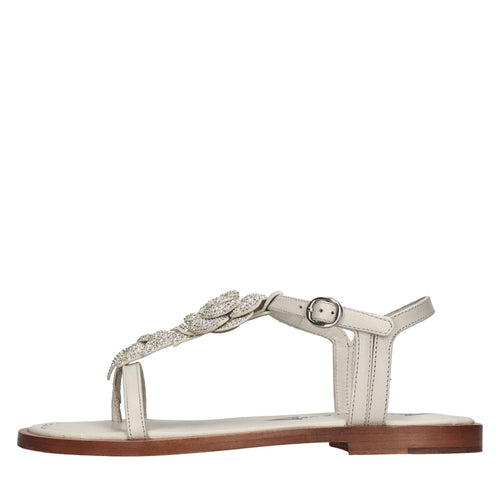 Emanuelle Vee Scarpe basse Grigio da donna