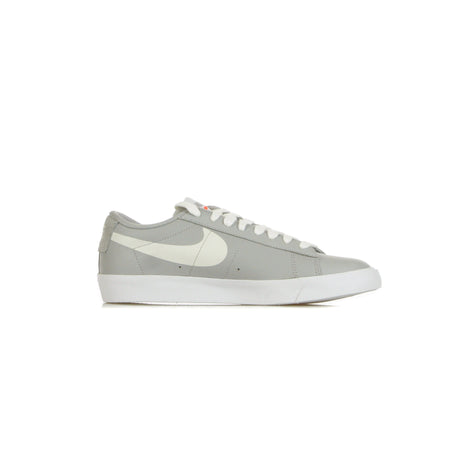 Nike Scarpa Bassa Uomo Blazer Low Suede Wolf Grey/sail/bright Crimson/white da uomo