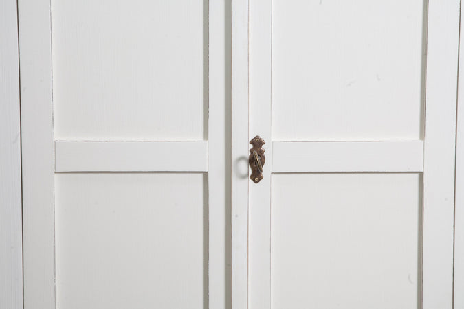 Biscottini Biscottini Stipetto Country Legno Massello Tiglio Bianco Anticato 68x25x98 Italy