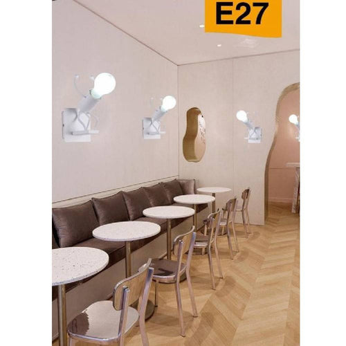 Applique Da Parete Decorativo Forma Omino Che Salta In Metallo Attacco E27 Aq50