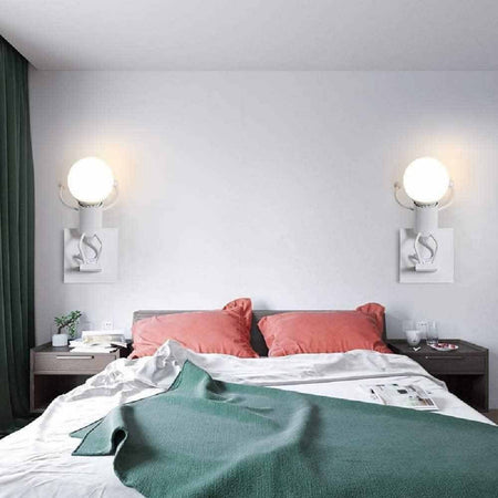 Applique Da Parete Decorativo Forma Omino Che Salta In Metallo Attacco E27 Aq50
