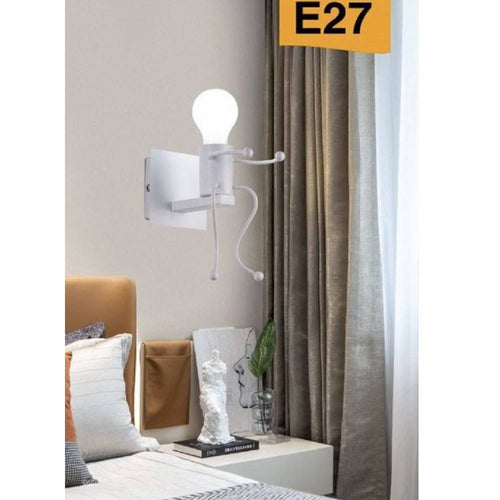 Applique Da Parete Decorativo Forma Di Omino Seduto In Metallo Attacco E27 Aq51