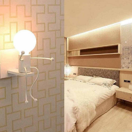 Applique Da Parete Decorativo Forma Di Omino Seduto In Metallo Attacco E27 Aq51