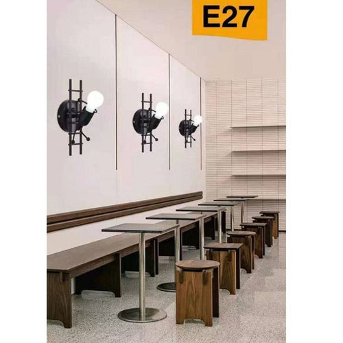 Applique Da Parete Decorativo Forma Omino Sulla Scala In Metallo Attacco E27 Aq49