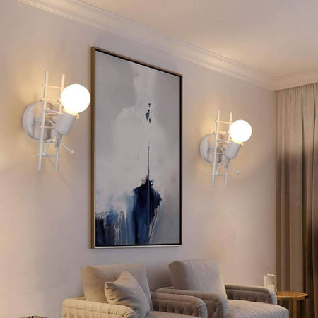 Applique Da Parete Decorativo Forma Omino Sulla Scala In Metallo Attacco E27 Aq49