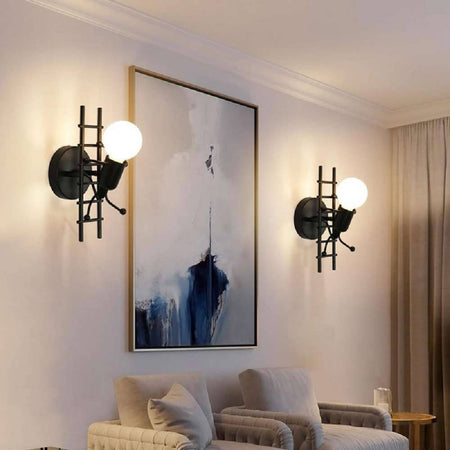 Applique Da Parete Decorativo Forma Omino Sulla Scala In Metallo Attacco E27 Aq49