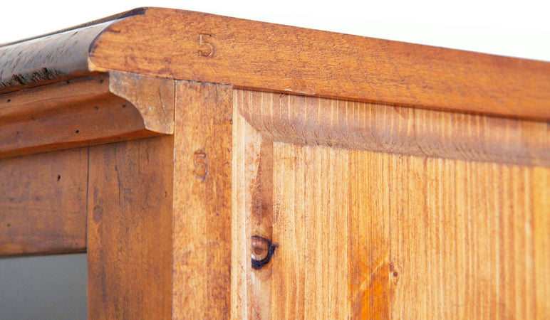 Biscottini Biscottini Vetrina Country Legno Massello Tiglio Noce 55x43x150 Mobile Italy