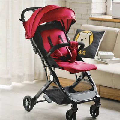 Passeggino Ultraleggero Chiusura Facilitata Salvaspazio Portata 15 kg Rosso
