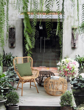 Tavolino-pouf "Doradal" struttura in rattan per arredamento