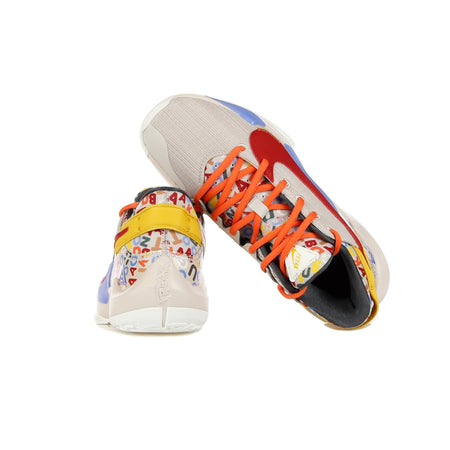 NIKE NBA Scarpa Basket Uomo Zoom Freak 2 "letter Bro" Desert Sand/gym Red/sail/camellia da uomo