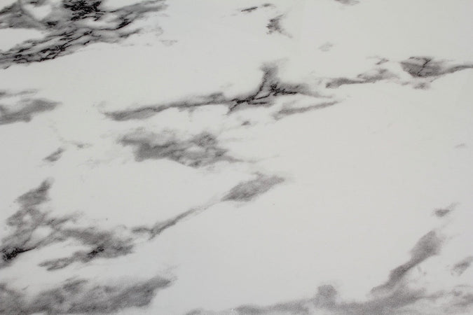 Tavolino "Marble" gambe in acciaio e piano in vetro effetto marmo per arredamento