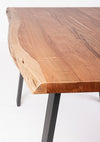 Tavolo Aron rettangolare, con gambe in acciaio, piano in legno di acacia, stile moderno