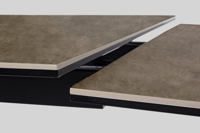Tavolo Arzachel allungabile rettangolare con piano in ceramica con supporto in vetro temperato da 240 x 90cm