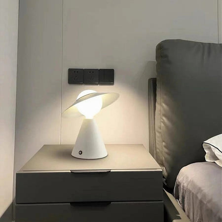 Lampada Da Tavolo Decorativa Con Paralume A Cappello Orientabile Lume E27 D13