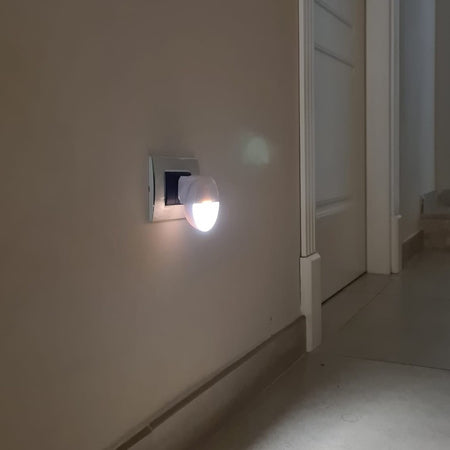 Lampada Led Con Spina Luce Notturna Segnapasso Sensore Movimento 0.4w Xggyd-002