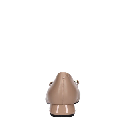 Emanuelle Vee Scarpe basse Beige da donna