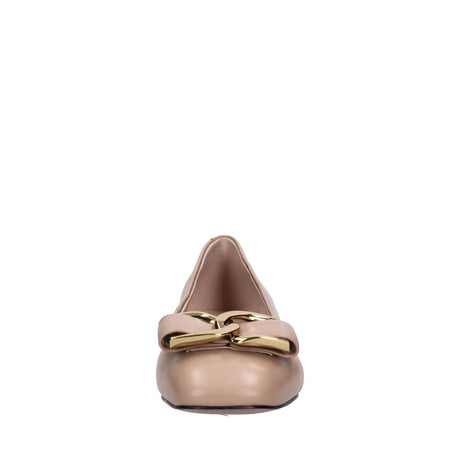 Emanuelle Vee Scarpe basse Beige da donna