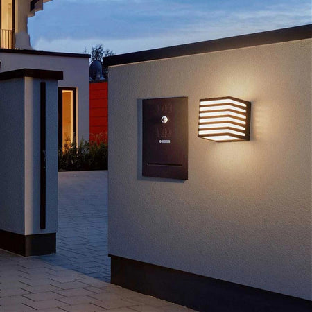 Applique Muro Esterno Led 10w Lampada Decorativa A Strisce Cubo Nero Ip54 B110-n
