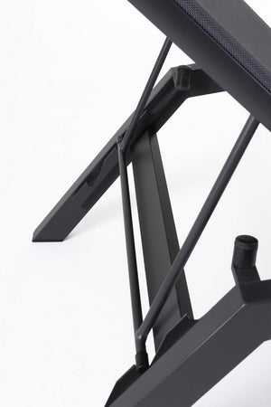 Lettino chaise longue "Krion" con poggiatesta, struttura in alluminio verniciato per esterno