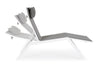 Lettino chaise longue Krion con poggiatesta, struttura in alluminio verniciato per esterno