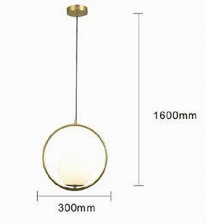 Lampadario A Sospensione Cerchio Metallo Con Sfera Vetro Bianco Attacco E27 Oro 32811