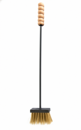 ATTREZZI PER CAMINO SCOPA CON SETOLE IN OTTONE E MANICO IN LEGNO