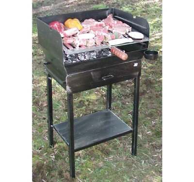 BARBECUE A CARBONELLA MODELLO FAMILY IN FERRO BATTUTO CM. 50X40X92H
