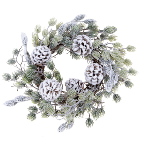 Corona creata con materiale di plastica con pigne e neve per decorazioni