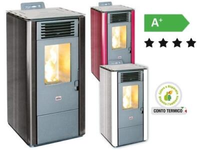 STUFE STUFA A PELLET QUEEN 12 POTENZA Kw/h 8,7 DIMENSIONI CM.44x44xH102