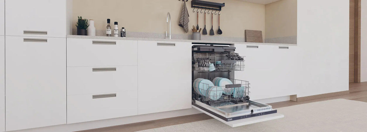 De'Longhi L6NP83D-SH Lavastoviglie a Scomparsa Totale 15 Coperti Classe C