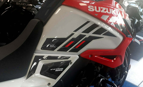 2-ADESIVI-3D-PROTEZIONI-LATERALI-SERBATOIO-MOTO-compatibili-SUZUKI-V-STROM-1050