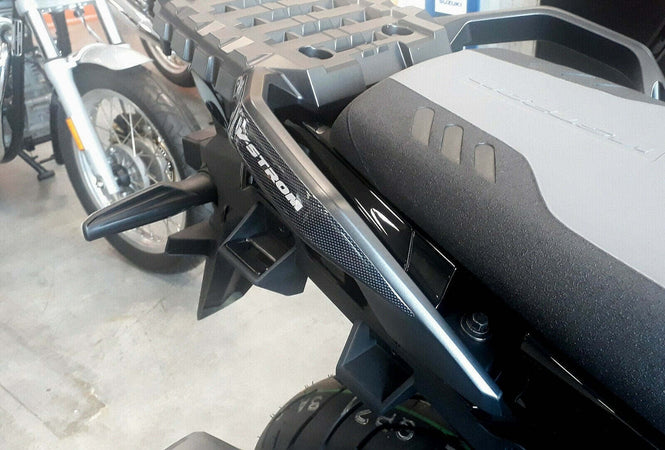 2-ADESIVi-3D-protezioni-maniglie-passeggero-MOTO-compatibili-SUZUKI-V-STROM-1050