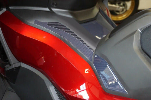 2-adesivi-in-resina-gel-3D-laterali-pedana-scooter-compatibili-Honda-Forza-750