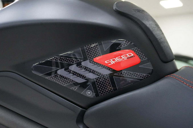 2-protezioni-3D-lati-serbatoio-moto-compatibili-Triumph-Speed-Triple-2016-2020