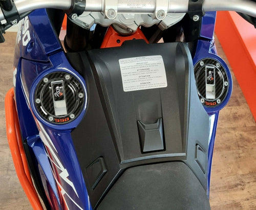 2-PROTEZIONI-TAPPI-SERBATOIO-in-gel-3D-per-MOTO-compatibili-KTM-990-ADVENTURE