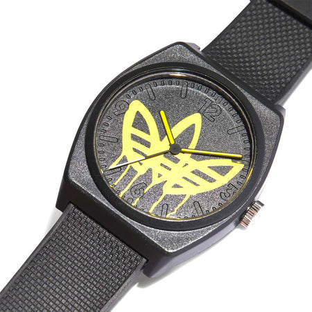 Adidas Project Two – Orologio Unisex Nero Logo Giallo (AOST22038)