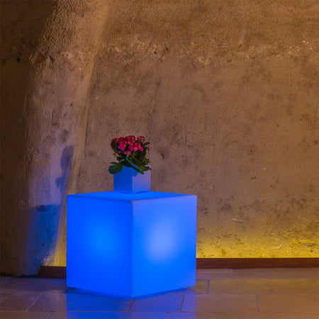 Tavolino da giardino luminoso YouCube Bright quadrato con led decorazione Made in Italy