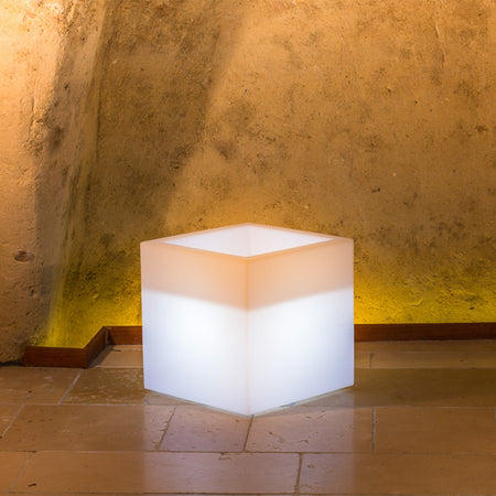 Vaso luminoso Cube per decorazione esterno e giardino "Made in Italy"