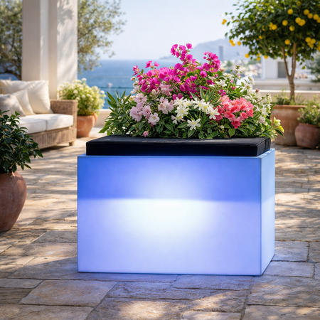 Poltroncina luminosa Roomy Bright con led pouf "Made in Italy" per esterno