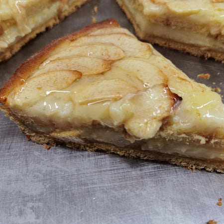Crostata alle mele con gelatina all'albicocca